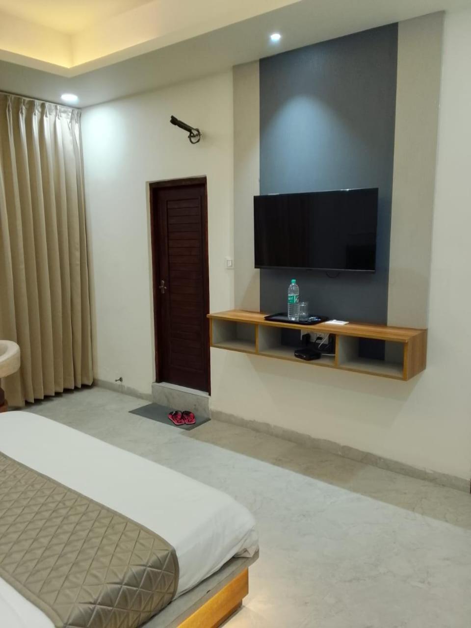 Hotel The Grand View Baijnāth Exterior foto